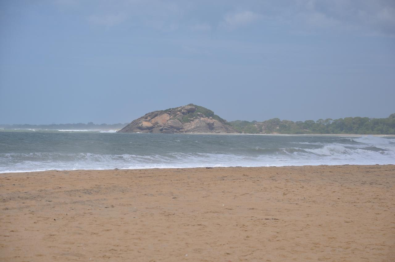 Shim Beach Resort Arugam Bay Exteriör bild
